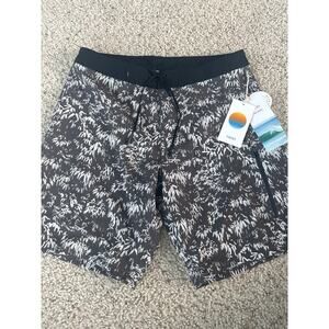 NEW Vuori Men’s Sz 30 Shorts Infinity Boardshort Warm Grey Zion